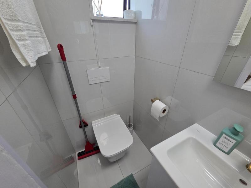 To Let 2 Bedroom Property for Rent in University Estate Western Cape